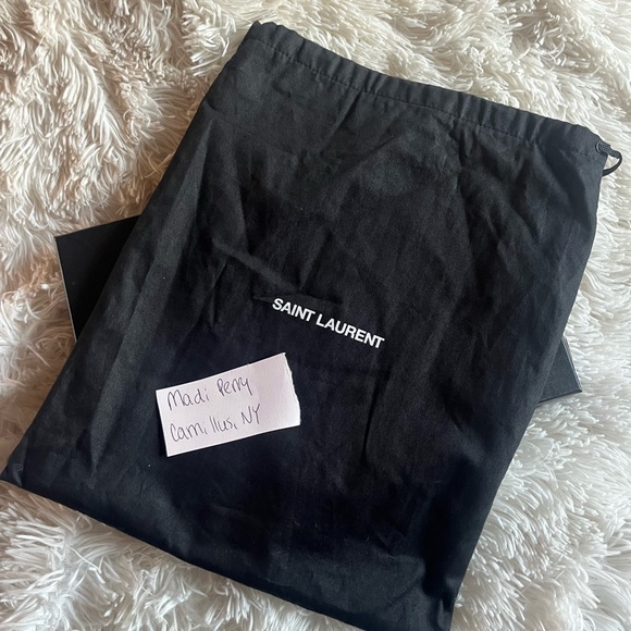 YSL Uptown Clutch in Crema Soft - Picture 2 of 11